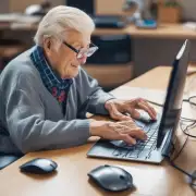 对于一些特殊需求的用户如老年人来说如何确保他们能够方便地掌握翻转桌面的功能并正确执行该任务呢？