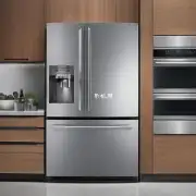 英国著名厨卫企业Dyson合作生产过哪些型号的冰箱并且详细说明每个型号的特点和功能?